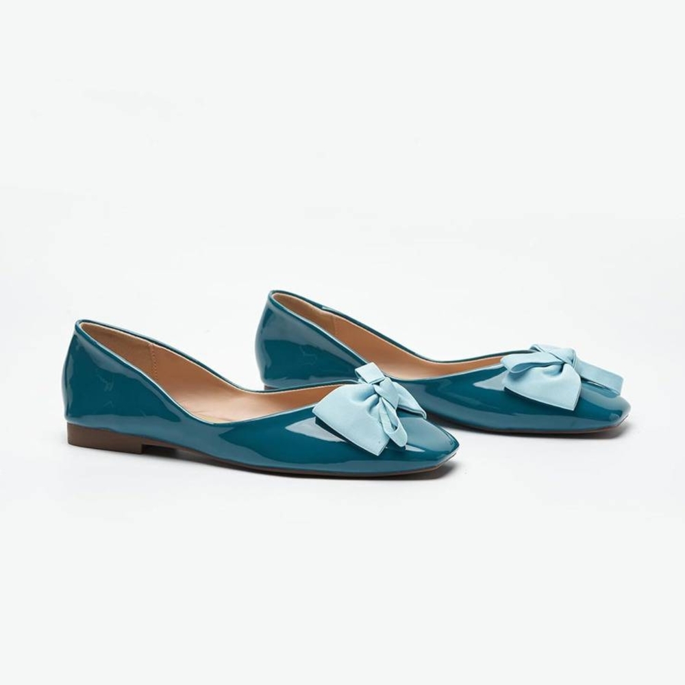 Chic Blue Flats with Bow Detail